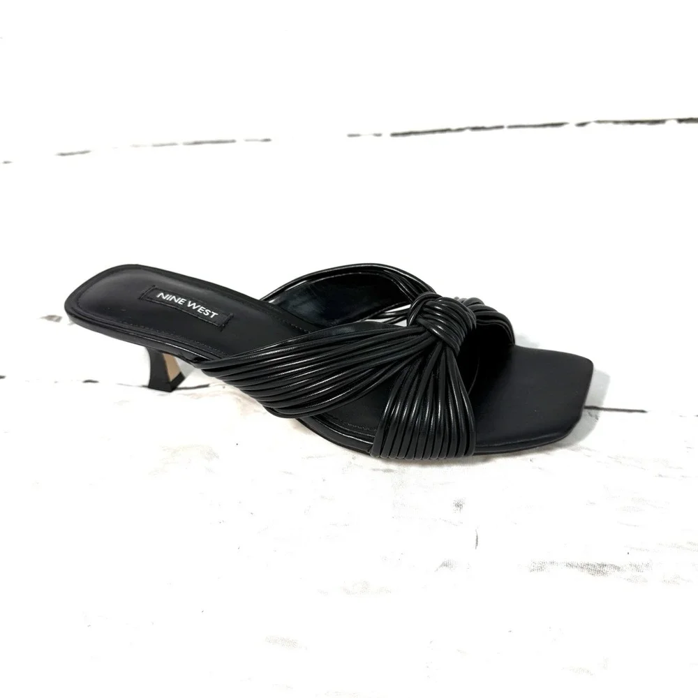 Nine West Dafidil Womens Sandals 9 M Black Leather Slip On Kitten Heels